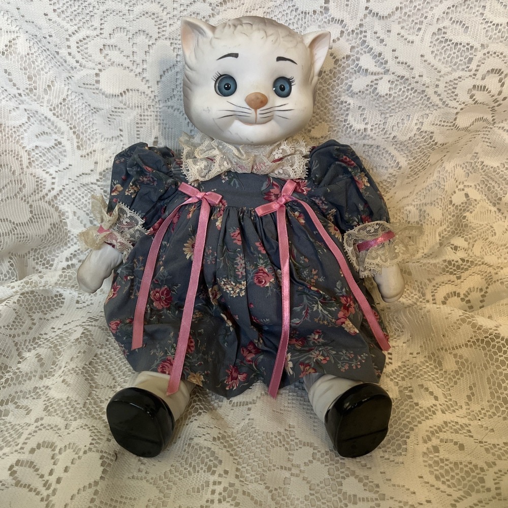 Goebel, Dolly Dingle Dolls, Designed By Bette Ball 375/2000 1989 Musical Cat VTG